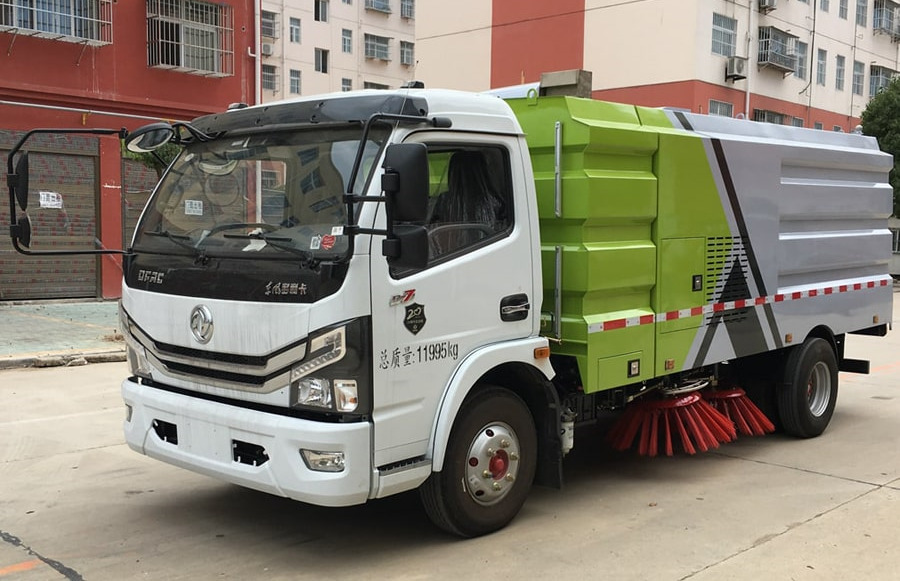 國(guó)六東風(fēng)多利卡7-8方掃路車